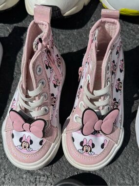 Minnie Mouse Sneakers